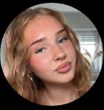 Dafne chavita iniciandose en CDMX de labios carnosos